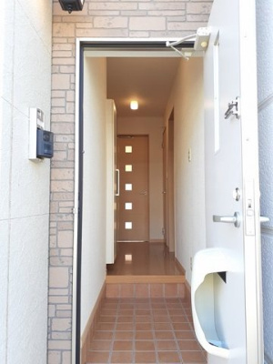 【玄関】 | ノーブル・フォーシーズンＡ | ゆったりとした玄関です