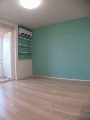 【居間・リビング】 | デスパシオＫ | こちらの居間で趣味の時間をお楽しみください