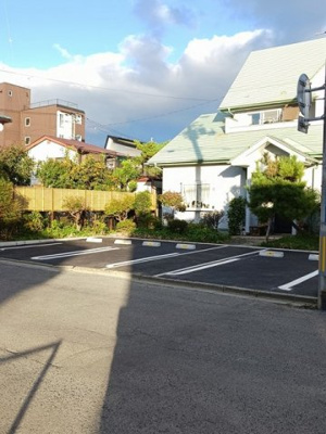 【駐車場】 | グローリア | 駐車場完備です