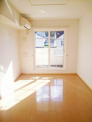 【居間・リビング】 | フル・マーク | ゆったり過ごせる居間です