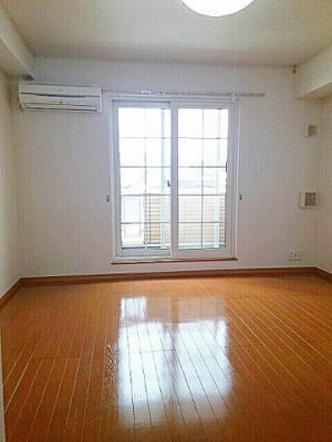 【居間・リビング】 | ガーデンハウス紀原 | 使いやすい居間です