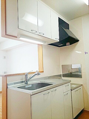 【キッチン】 | ガーデンハウス紀原 | お料理しやすいキッチンです