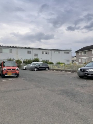 【駐車場】 | シルクコート | 駐車場完備です