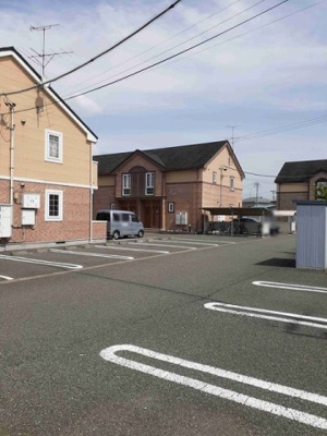 【駐車場】 | ル・モンドＦⅠ | 車をお持ちの方に嬉しい駐車場付きの物件です