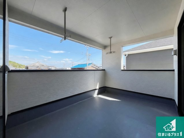 姫路市勝原区山戸　第4期　新築一戸建てのバルコニー|ワイドバルコニーは洗濯物を干すスペースが広いのでご家族が多くても安心！