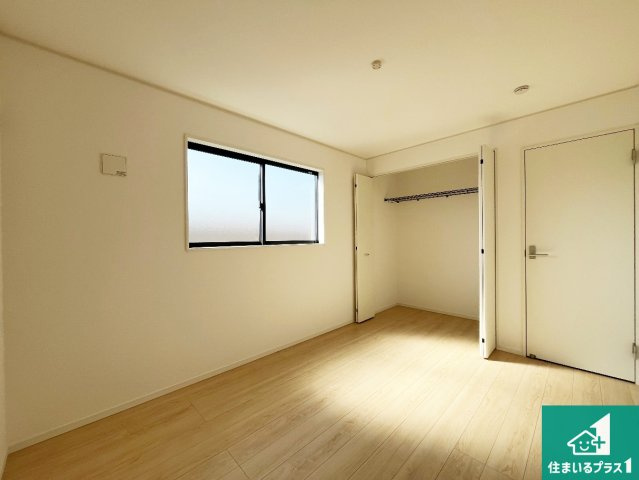 姫路市勝原区山戸　第4期　新築一戸建ての洋室|収納スペースが充実しているので子供の成長に合わせてたくさん収納ができます！家族構成に合わせた様々な活用ができる収納！