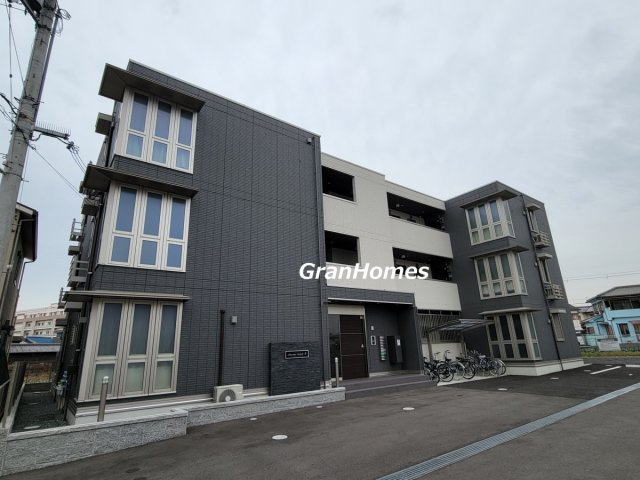 シャルム　ソレイユⅢ番館の外観