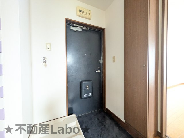 三ニーズハウスの玄関