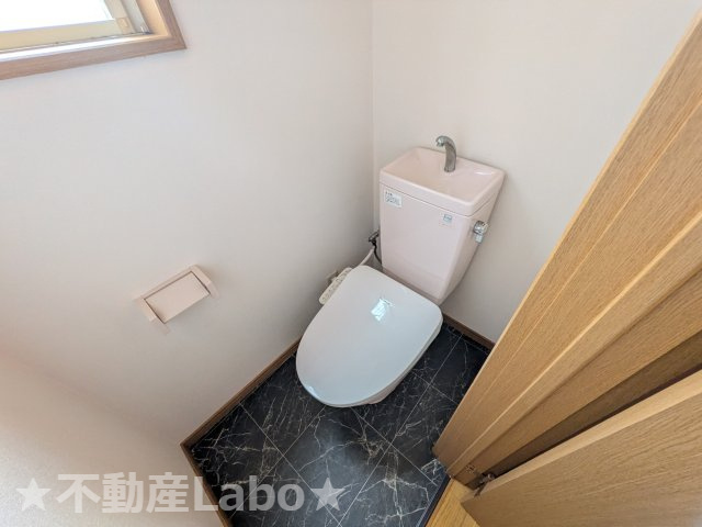 ラバーズハウス川内のトイレ