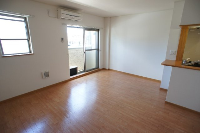 アバンツァートの居間・リビング