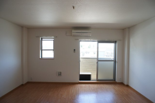 アバンツァートの居間・リビング