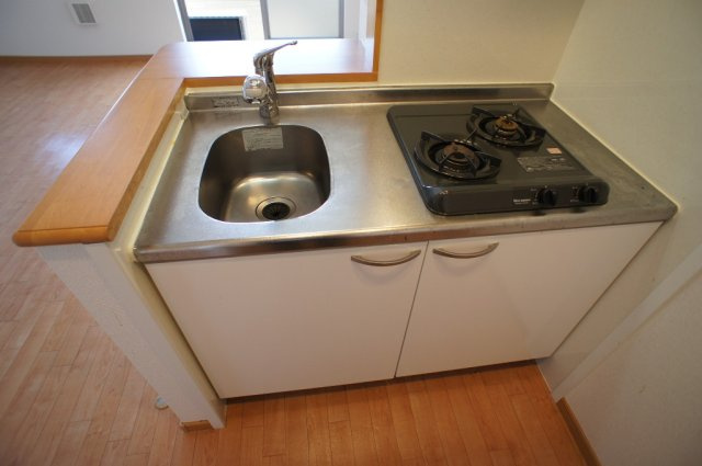 アバンツァートのキッチン