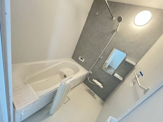 【浴室】 | 福岡市南区屋形原1丁目2期　2号棟（全2棟）【仲介手数料無料・0円】 | 施工例。浴室です。施工例は完成時と異なる場合があります。