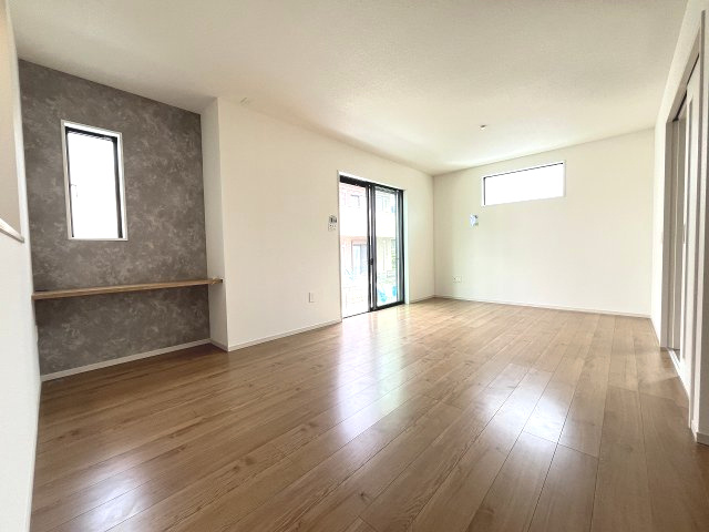 【居間・リビング】 | 福岡市南区屋形原1丁目2期　2号棟（全2棟）【仲介手数料無料・0円】 | 施工例。施工例は完成時と異なる場合があります。