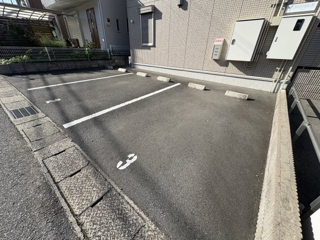Sumika　Aの駐車場