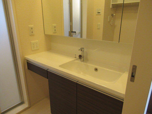 セジュール垂水eastの洗面所