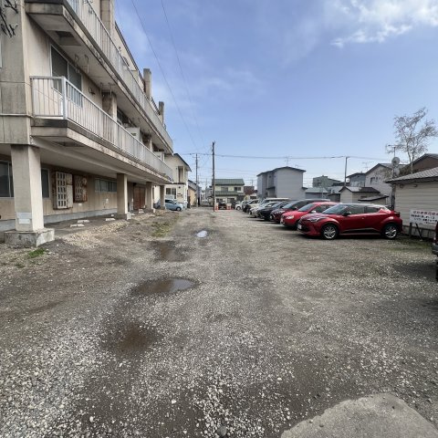 コーポサンエスの駐車場