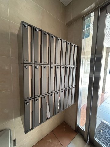 アネシスコート門口のその他共用部分