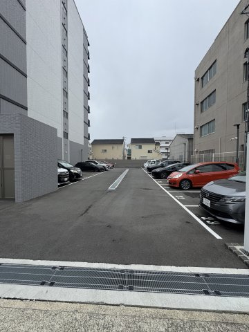 プレサンス神戸長田マリエントの駐車場