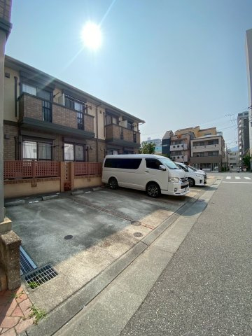 セジュール西代Ⅰ　A棟の駐車場