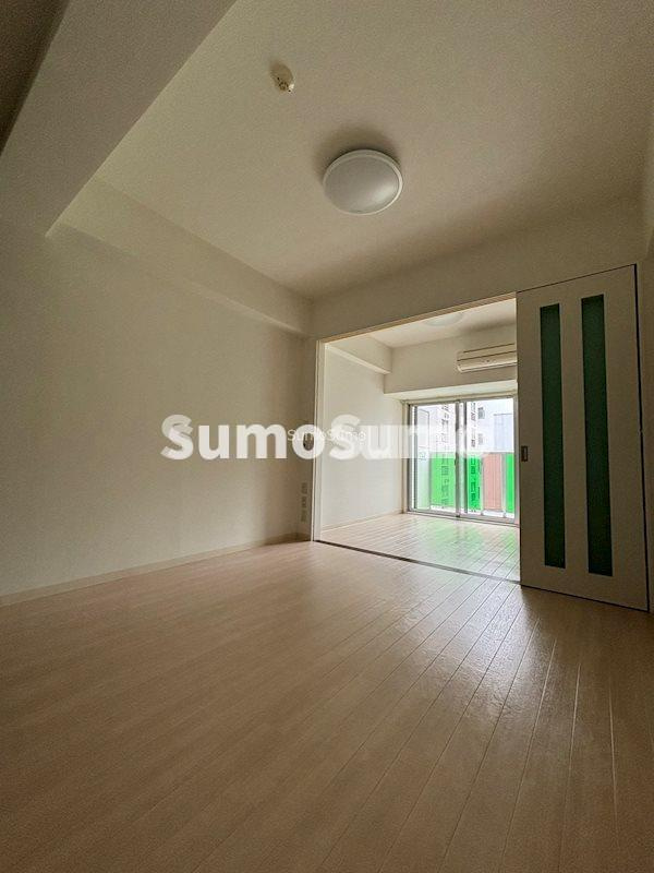 アーデン四ツ橋プライマリーワンの居間・リビング|使いやすい居間です