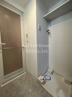 【洗面所】 | アーデンタワー本町イースト | 洗面所に洗濯機置場があります♪便利！