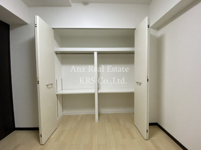 【収納】 | アーデンタワー本町イースト | 洋室部分にあるクローゼットです♪