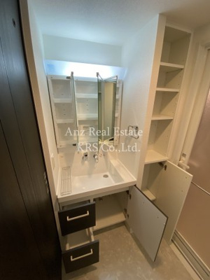 【収納】 | アーデンタワー本町イースト | 洗面所には収納スペースが豊富♪