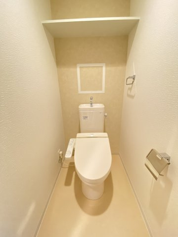 大阪市浪速区桜川４丁目の賃貸マンションのトイレ