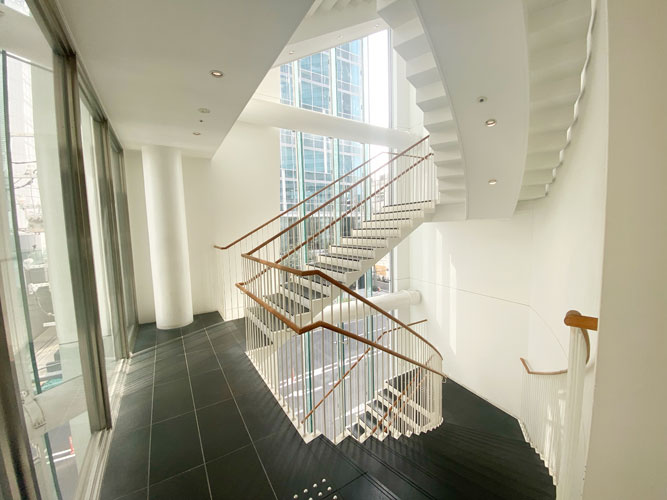 ＡＣＲＯＳＳ　ＣＵＢＥ名古屋駅前