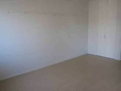 【洋室】 | シャーメゾン賑町