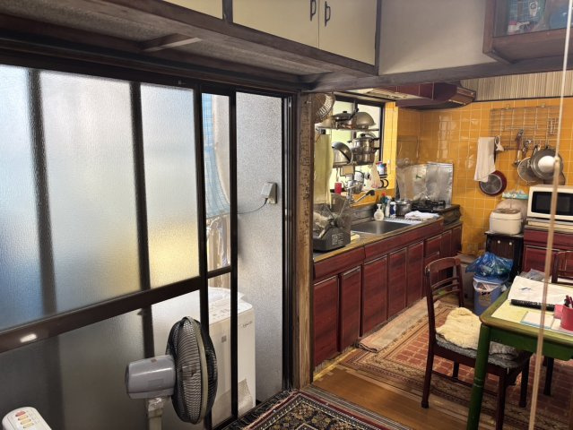 広島県呉市広長浜3丁目のキッチン|コンパクトなキッチンで掃除もラクラク