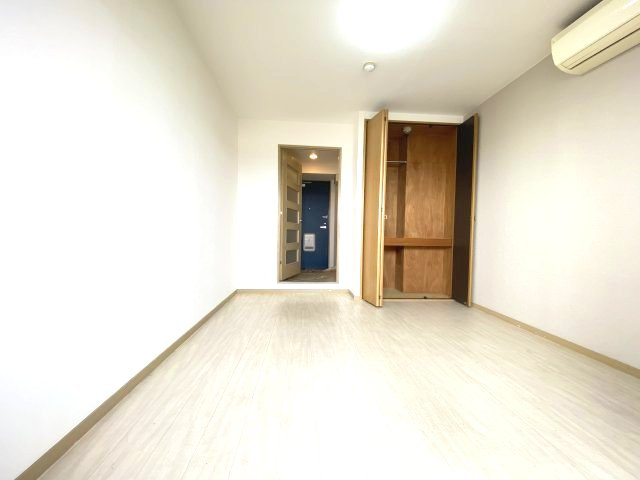 エスティライフ喜志駅前の洋室