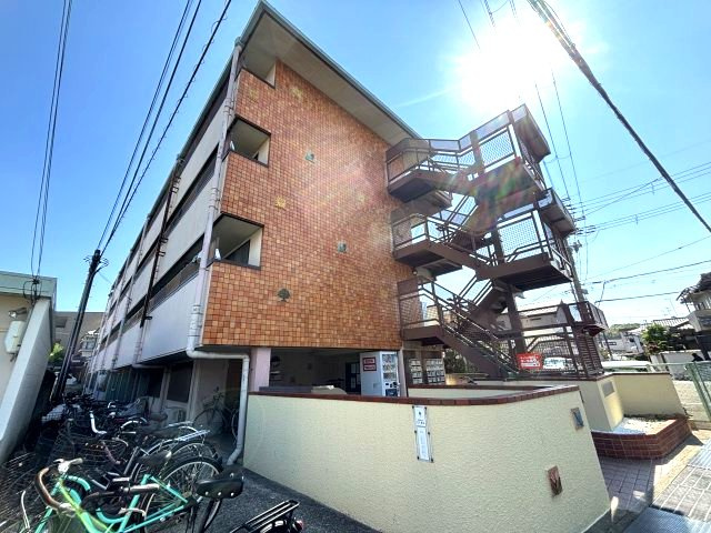 エスティライフ喜志駅前