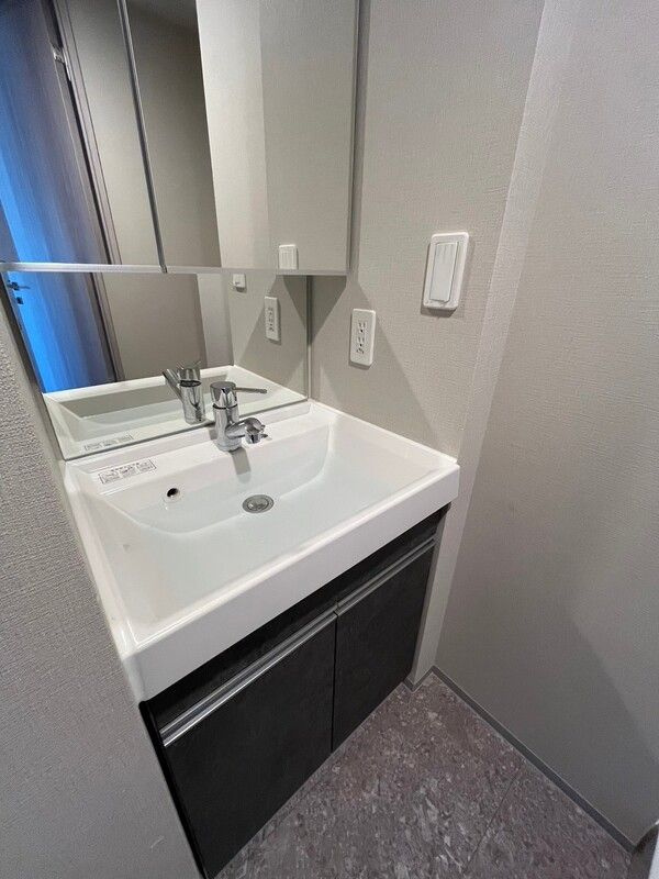 ラグゼナ用賀の独立洗面台