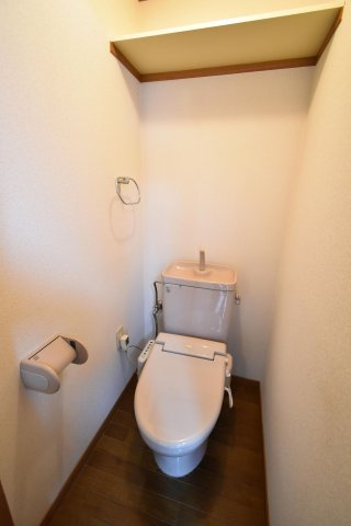 インポート久留米ルビーⅠのトイレ|ゆったりとした空間のトイレです