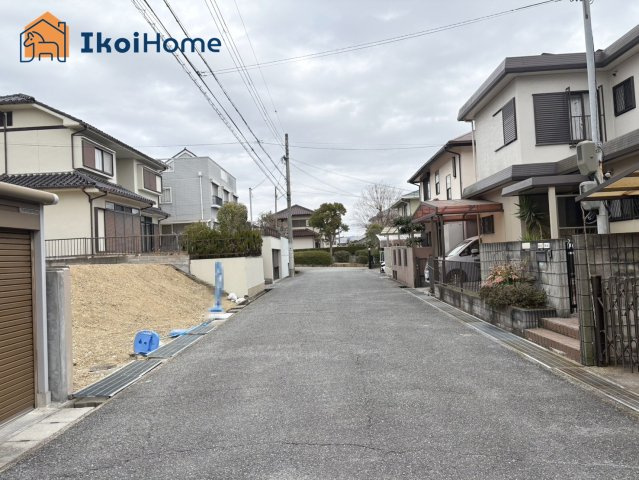 神戸市西区糀台3丁目　土地の前面道路含む現地写真|●年中無休：当日予約可●前面道路幅員約6.5ｍで広々しております！