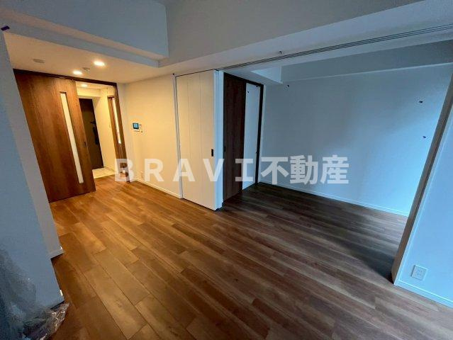S-RESIDENCE松屋町asence　BRAVI不動産の居間・リビング|【S-RESIDENCE松屋町asence】使いやすいリビングです