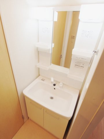 若葉　F棟の洗面所