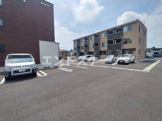 レジデンス藤岡Ⅰの駐車場|高崎、前橋のお部屋探しはエンドスケープまで！お客様の理想お聞かせ下さい♪