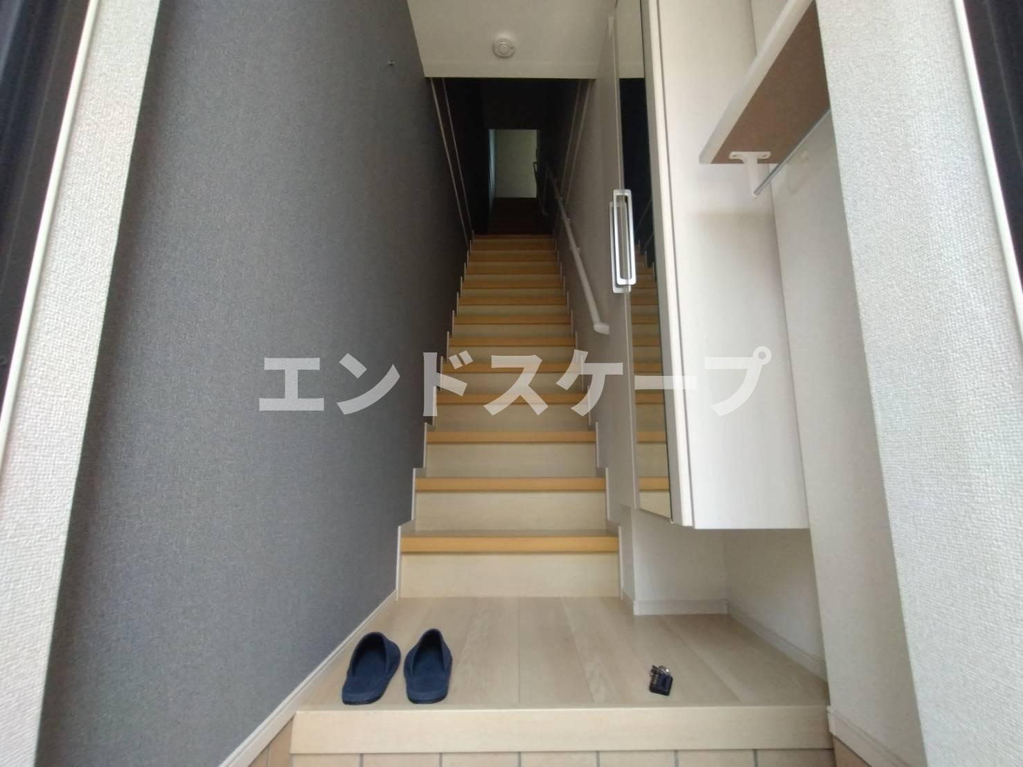 レジデンス藤岡Ⅰの玄関|高崎、前橋のお部屋探しはエンドスケープまで！お客様の理想お聞かせ下さい♪