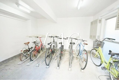 【その他共用部分】 | クリスタル三軒茶屋ＰＡＲＴ－１ | 駐輪場です。