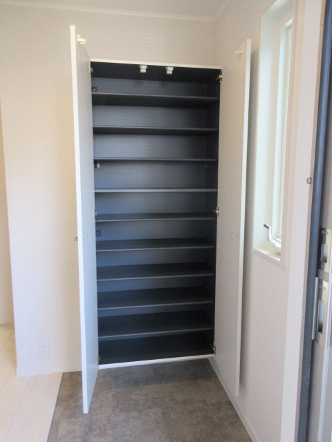 ハイムリバーフラットの玄関