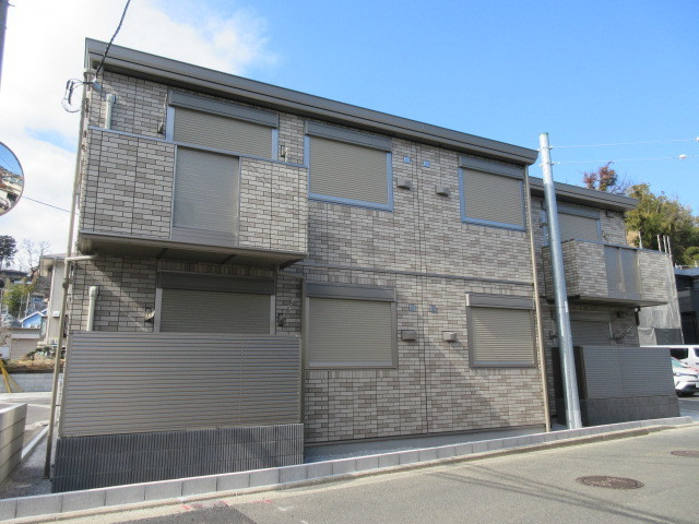 ハイムリバーフラットのエントランス|築浅２０２２．２完成　耐震構造のセキスイハイム施工