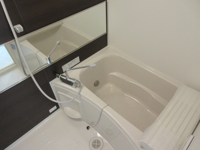 ハイムリバーフラットの浴室