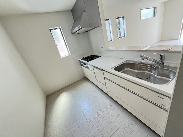 【キッチン】 | 春日市天神山1丁目1期　2号棟（全2棟）【仲介手数料無料・0円】 | ※画像準備中の為、施工例です。施工例は完成時と異なる場合があります。