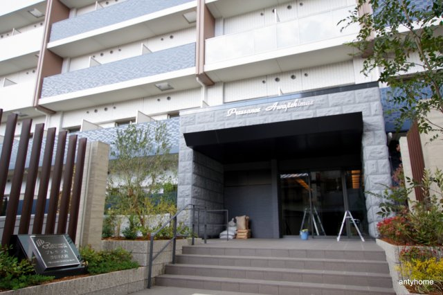 プレサンス淡路駅前　仲介手数料無料のエントランス