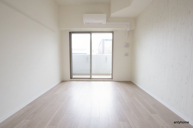 プレサンス淡路駅前　仲介手数料無料の居間・リビング