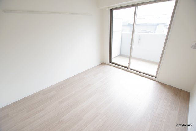 プレサンス淡路駅前　仲介手数料無料の居間・リビング