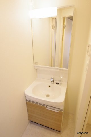 プレサンス淡路駅前　仲介手数料無料の洗面所